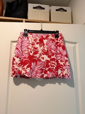 Abercrombie & Fitch Curve Love Red and Pink Floral Mini Skort